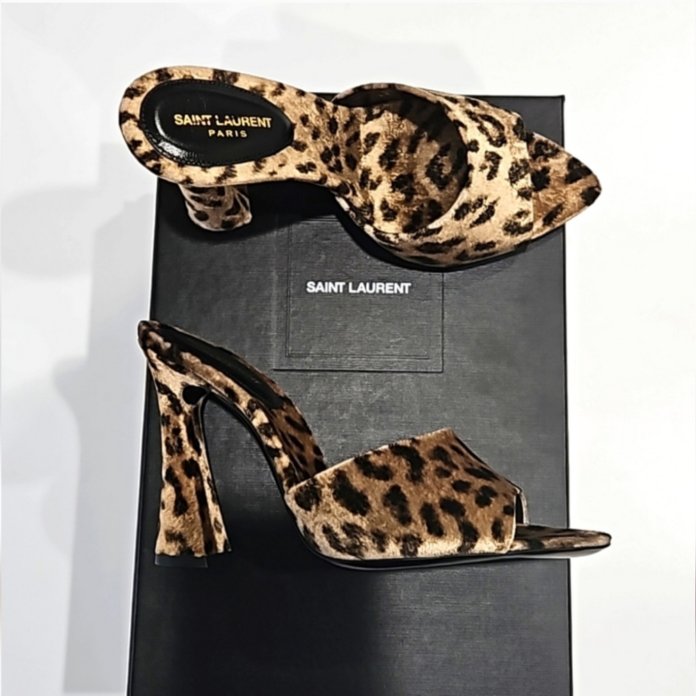 Saint Laurent Suite Heeled Mules in Leopard Velvet Velour - Picture 6 of 15